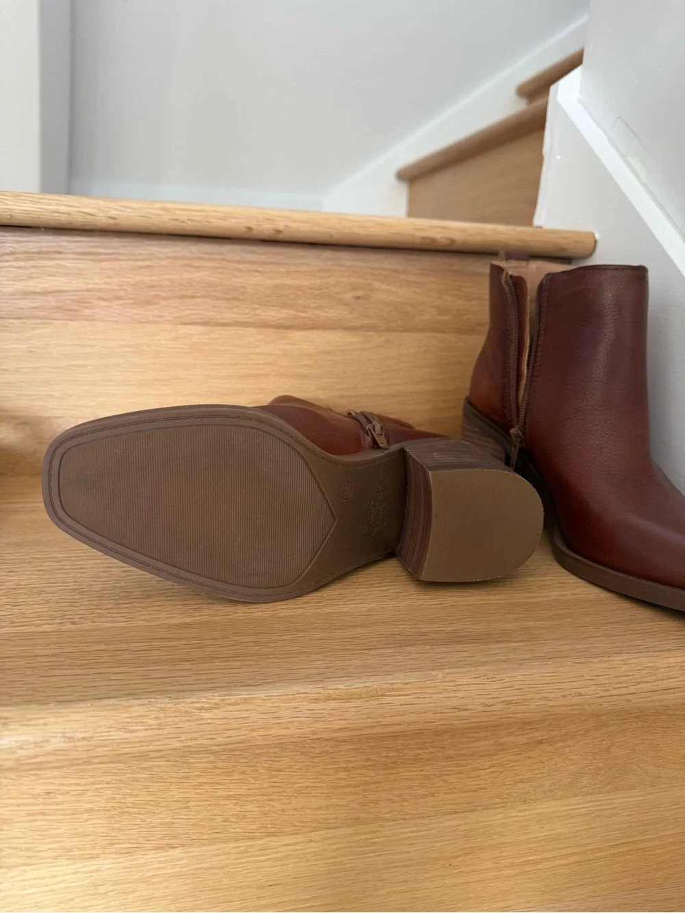 NEW Crown Vintage Cognac Ankle-Boots • Size 6